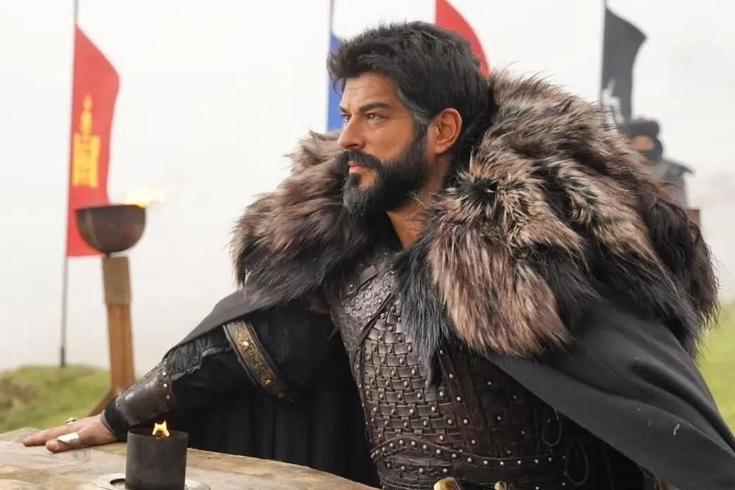 Burak Özçivit sezon finali sonrası imaj tazeledi