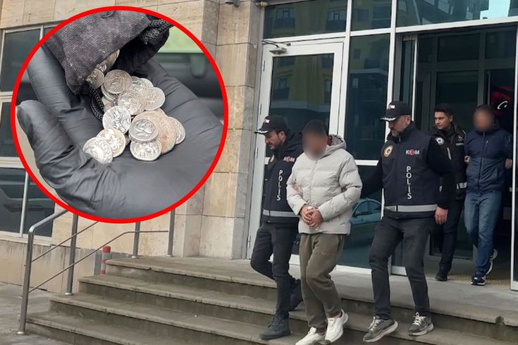 Büyük İskender portreli sikkelerle kaçarken sınırda yakalandılar
