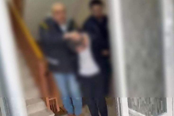 41 yıla hükümlü firari, kapıda polisi görünce intihara kalkıştı