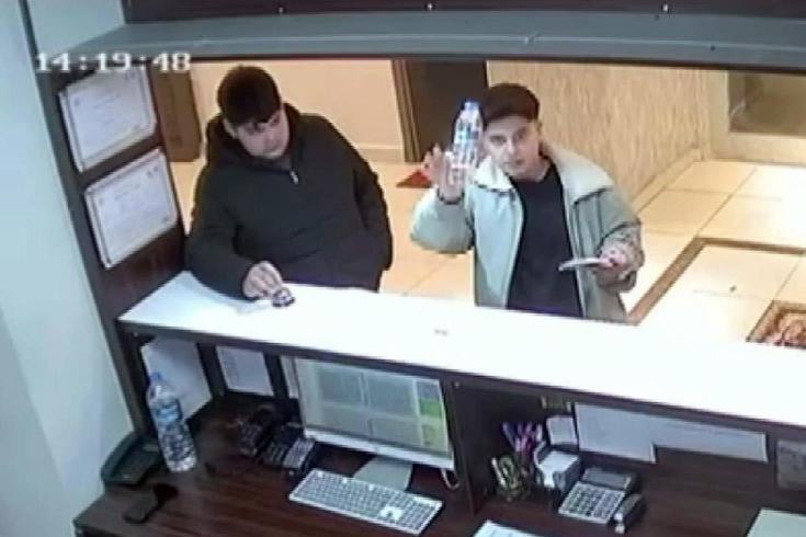 Öğrencilerden örnek davranış: Aldıkları suyu kameraya gösterip parasını bıraktılar