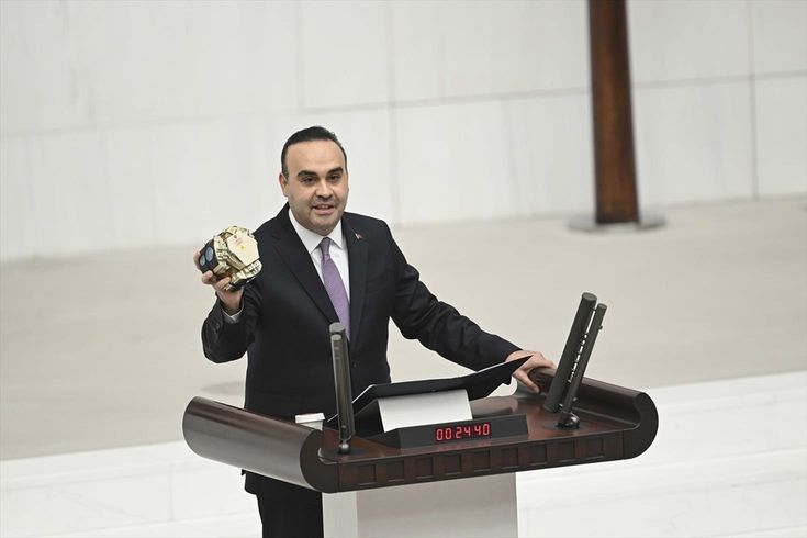 Bakan Kacır milli sensör MİHAL'i meclis kürsüsünden tanıttı