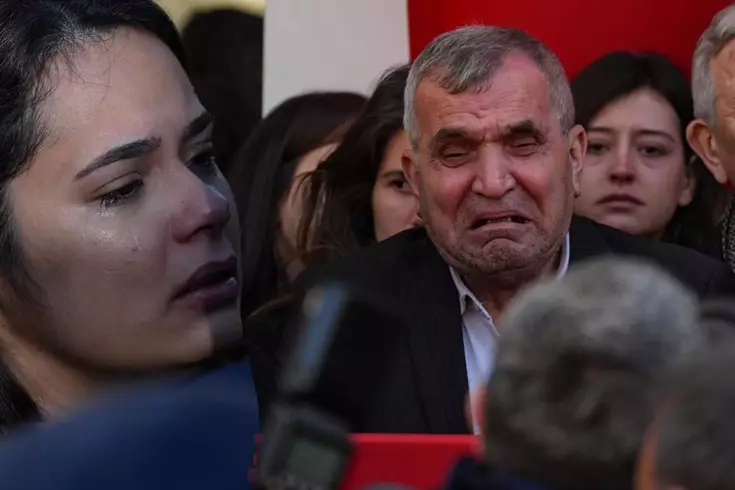 Genç, yaşlı herkes oradaydı! Başkan Gülşah Durbay'a gözyaşları içinde son veda