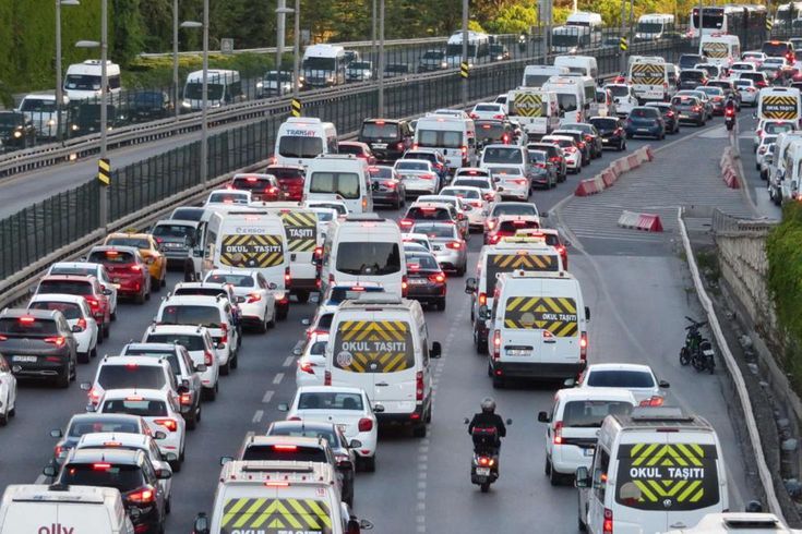 Akaryakıta gece yarısı bir büyük indirim daha geldi