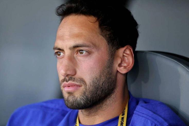 Hakan Çalhanoğlu'ndan kötü haber