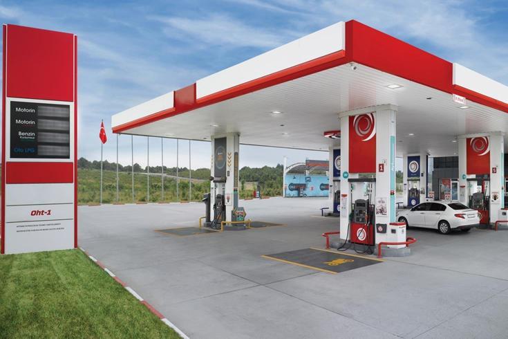 Türkiye'de 840 istasyonu olan akaryakıt devi el değiştirdi