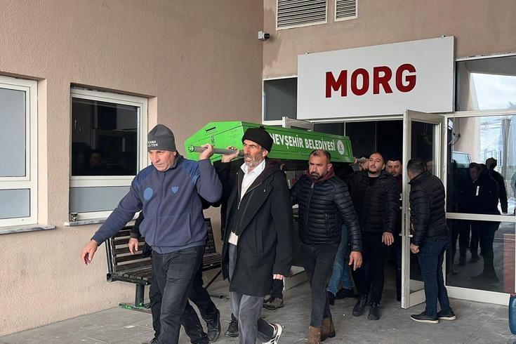 Kafası bazaya sıkışan minik Amine öldü