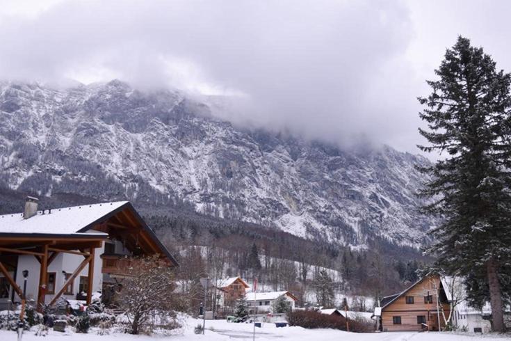 Avusturya'da çığ düştü: 8 ölü