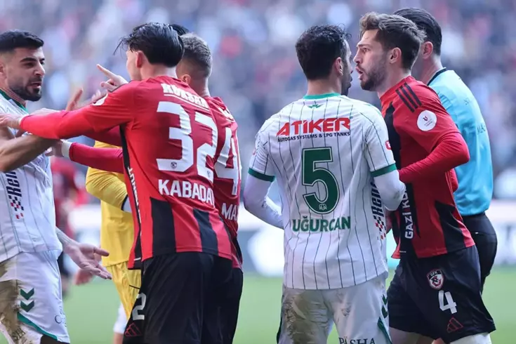 Süper Lig'e geri dönüşü muhteşem oldu! Kramer'den 88. dakikada hayati bir gol