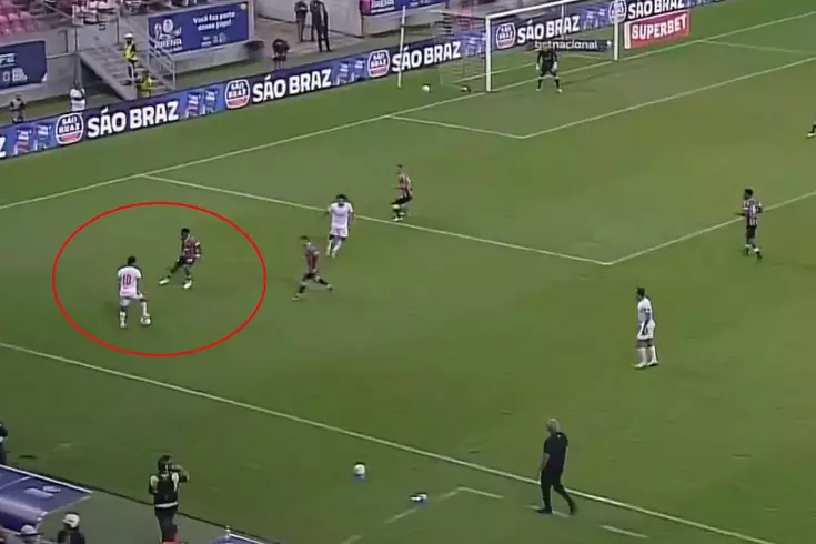 Rakibine çalım atan futbolcu ömür boyu unutamayacağı bir an yaşadı