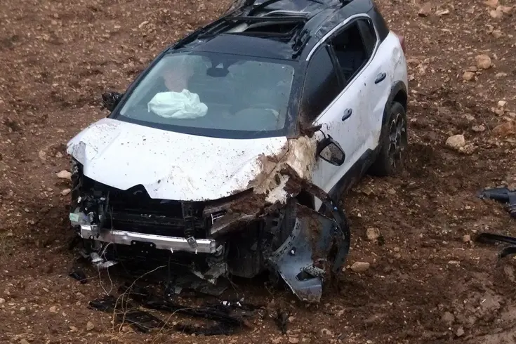 Gercüş'te otomobil şarampole yuvarlandı: 3'ü çocuk 5 yaralı