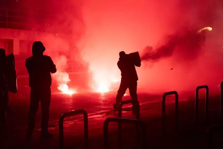 İtalya'da Milano-Cortina Kış Olimpiyat Oyunları'na karşı düzenlenen protestoda olaylar çıktı