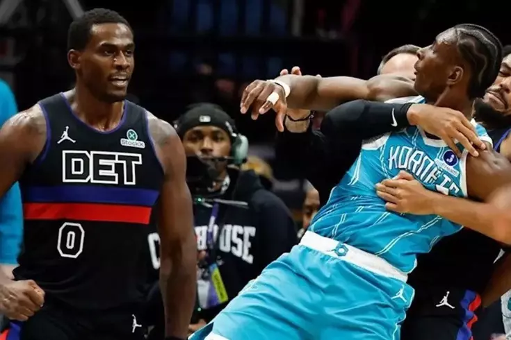 NBA'de Hornets-Pistons maçındaki olaylar sonrası 4 oyuncuya ağır ceza