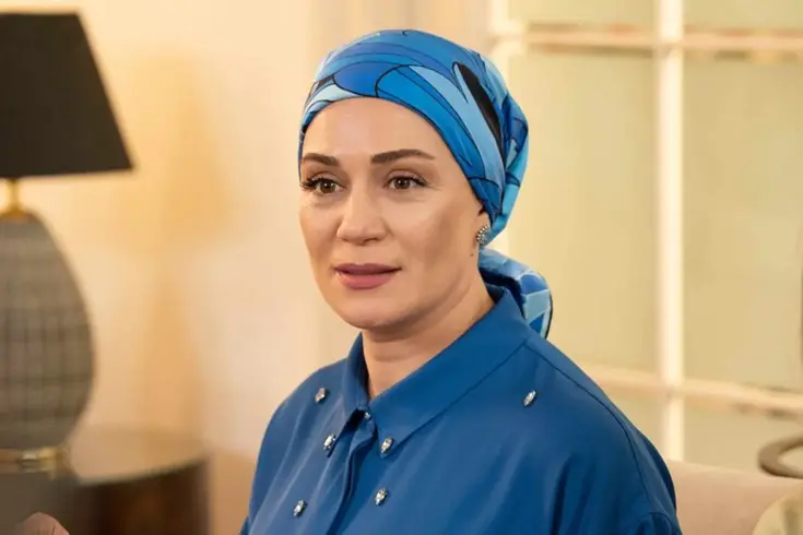 Özge Borak yeni yaşını mayolu pozlarıyla karşıladı