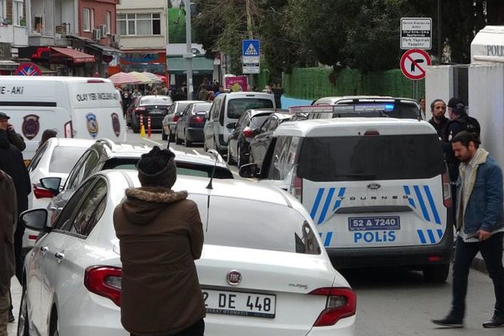 İfade vermeye gitti, polisin silahını alıp kafasına sıktı