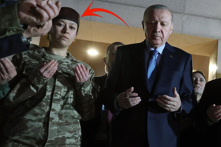 Ömer Halisdemir'in kızı 'bordo bereli' oldu