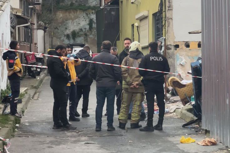 İstanbul'un göbeğinde 2 yaşındaki bebek alevlerin arasında kalarak can verdi