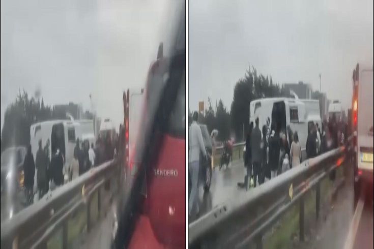Büyükçekmece'de servis minibüsü devrildi: 1 ölü 9 yaralı