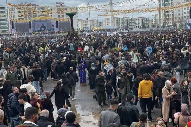 Diyarbakır'da nevruz etkinliği: Kürt meselesini çözen bir Türkiye, bölgede güçlü bir aktör olur