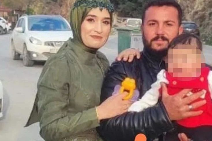 Annesini darbederken kendisine engel olmak isteyen eşini bıçaklayarak öldürdü