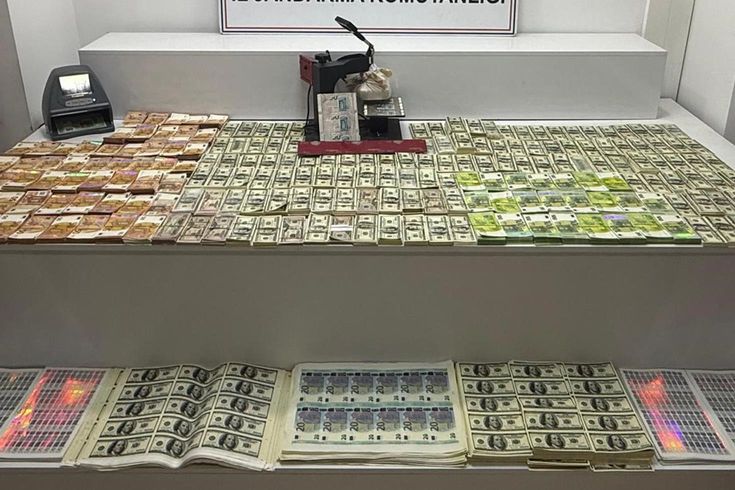 Görüntü İstanbul'dan! Her yerden para fışkırdı