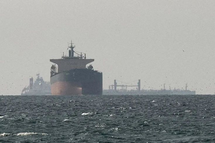Devrim Muhafızları, Hürmüz Boğazı'nda İsrail gemisini vurdu