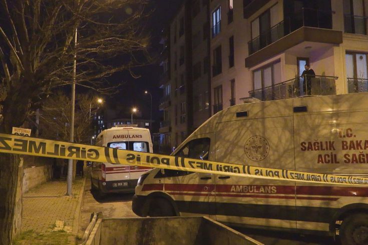 Aile içi katliam! Annesi ve ağabeylerine kurşun yağdırdı