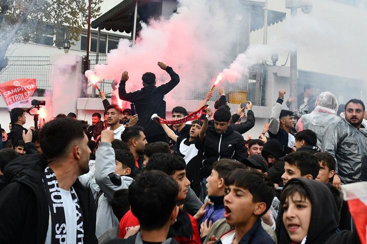 24 yıllık özlem bitti! 1. Lig'e yükselen ilk takım Batman Petrolspor