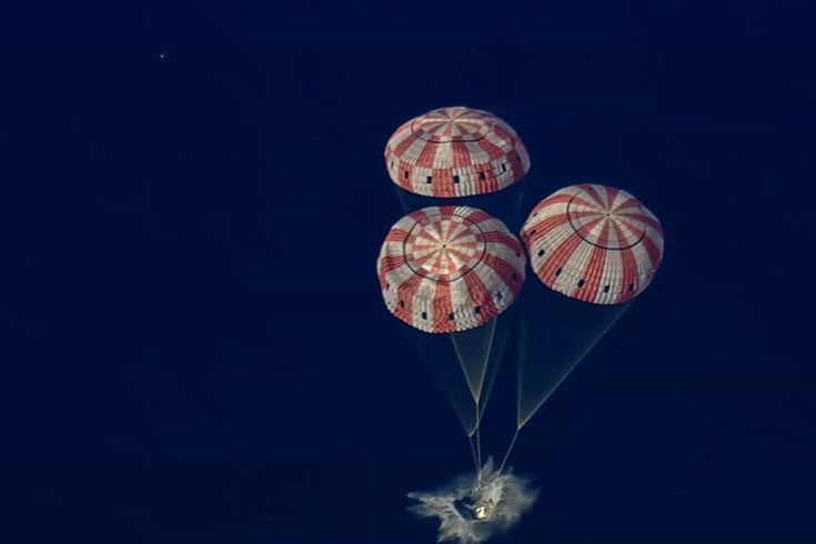 NASA'nın tarihi görevindeki 4 astronotu Dünya'ya ulaştı