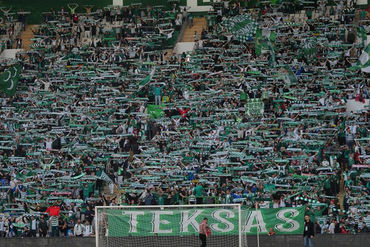 Bursaspor 1. Lig'e göz kırptı! 1 puan daha alırsa şampiyonlar