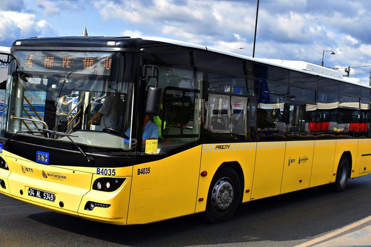 İstanbul'da özel halk otobüsü şoförleri ayaklandı: Ücretsiz binişe izin vermeyeceğiz