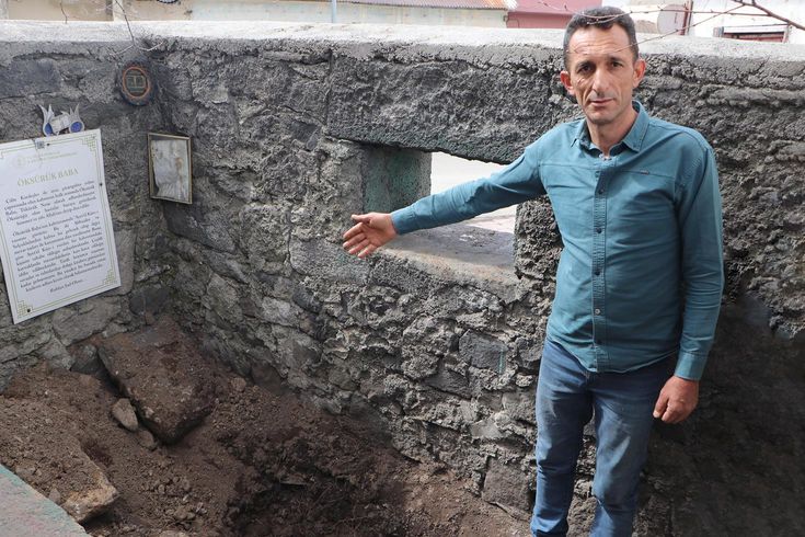 Define avcıları Öksürük Baba Türbesini talan etti