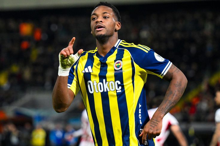Jhon Duran'dan Fenerbahçe taraftarını çıldırtan hareket