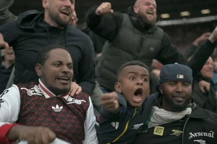 Arsenal ölüp ölüp dirildiği maçta 3 puana uzandı