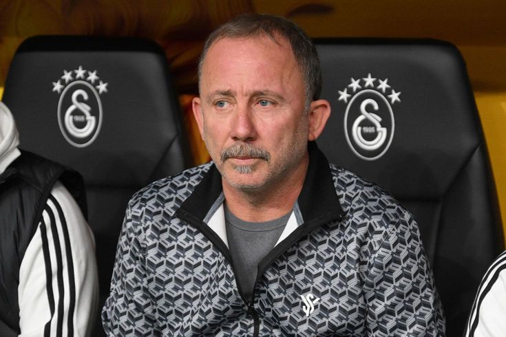Beşiktaş'ta Sergen Yalçın için karar çıktı