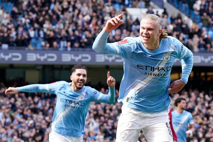 Kim Şampiyon olacak? Manchester City, Arsenal'in peşini bırakmıyor