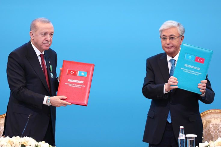 Cumhurbaşkanı Erdoğan Astana'da! Kazakistan'la 13 anlaşma imzalandı