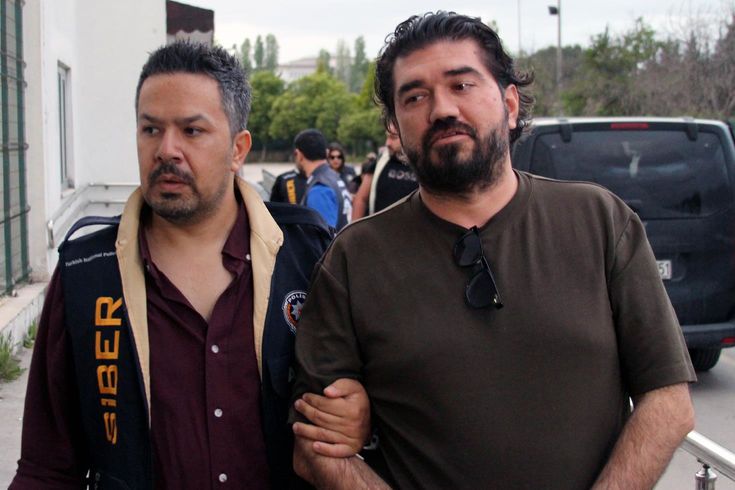 Elindeki kelepçeyi montla örten Rasim Ozan Kütahyalı: Bir yanlış anlaşılma var