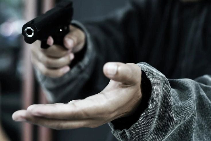 Milletvekilinin oğlu okulu silahla bastı iddiası! Başsavcılıktan açıklama var