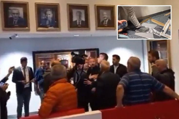 CHP Genel Merkezi'nde arbede: Kılıçdaroğlu'nun fotoğrafı indirildi, ayaklar altına alındı
