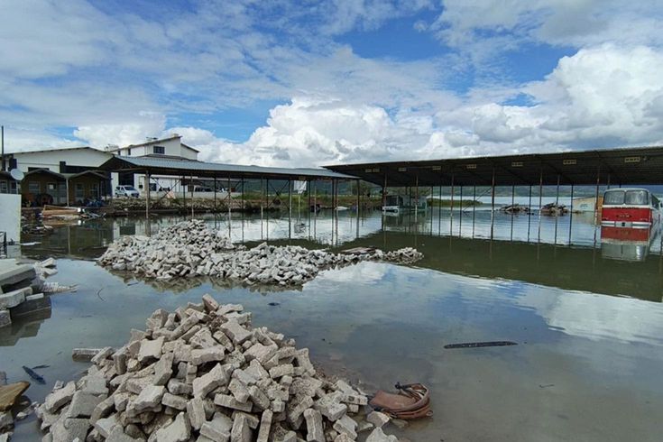 Almus Baraj Gölü'nün tamamen dolması nedeniyle bazı bölgeler su altında kaldı