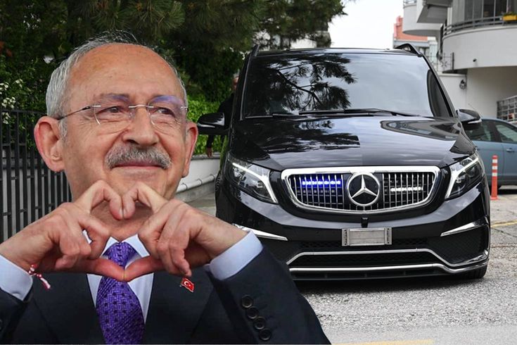 Kılıçdaroğlu evinden ayrılırken atılan slogan dikkat çekti