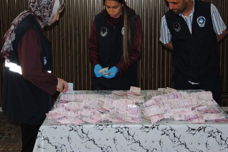 Şanlıurfa'da dilencinin üzerinden 117 bin TL çıktı