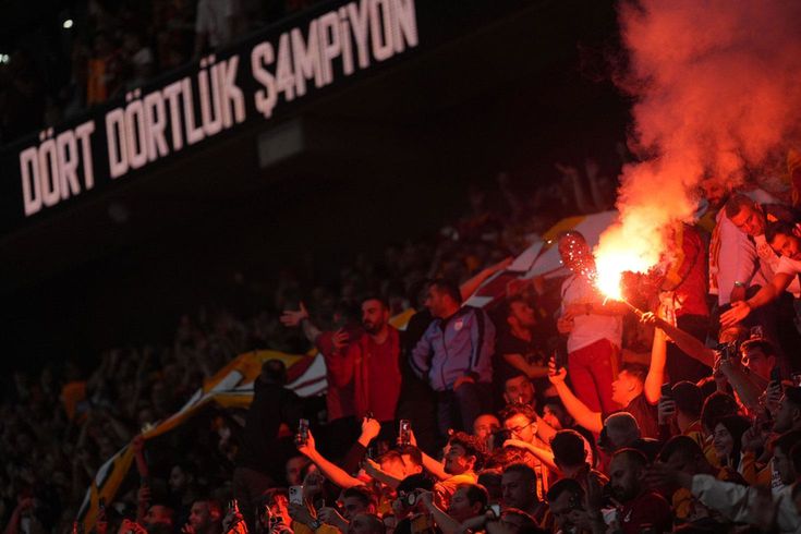 Galatasaray'da 4 yeni imza birden
