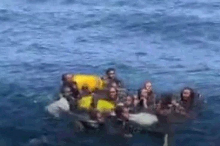 Batmak üzere olan bottaki 48 kişiyi Türkler kurtardı
