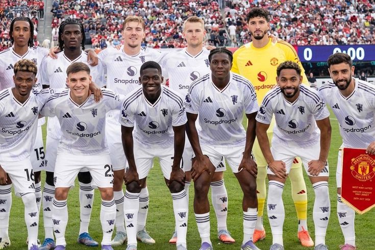 Manchester United'da 3 ayrılık birden
