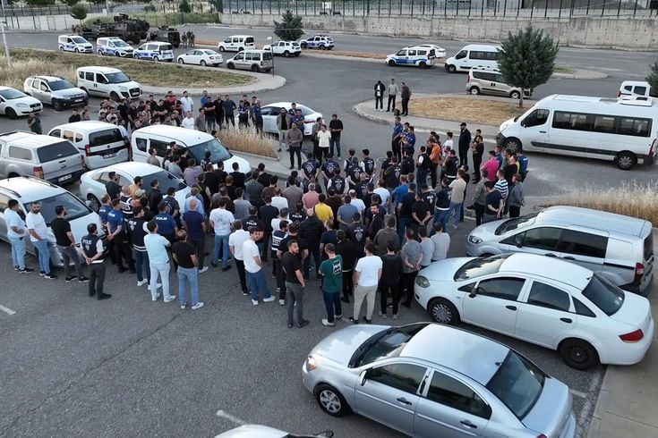 Diyarbakır merkezli 5 ilde yasa dışı bahis operasyonu: 47 gözaltı