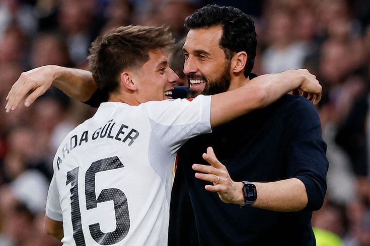 Alvaro Arbeloa yeni takımına imzayı atıyor