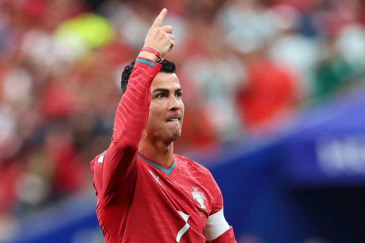 Messi'nin ardından Cristiano Ronaldo da tarihe geçti