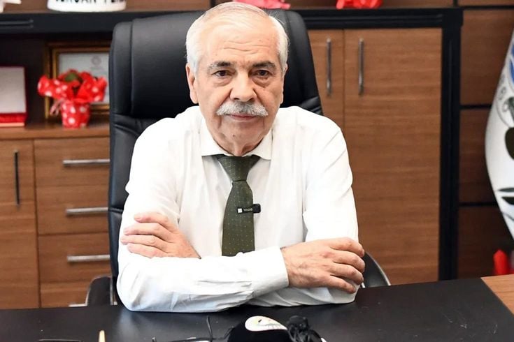 Bir belediye başkanı daha CHP'den istifa etti