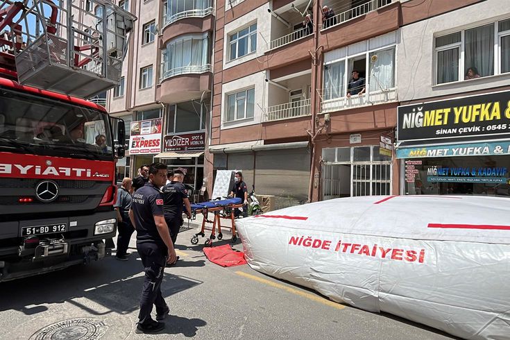 Niğde'de nişan atma kavgası kanlı bitti: Nişanlısını önce yaraladı, sonra rehin aldı